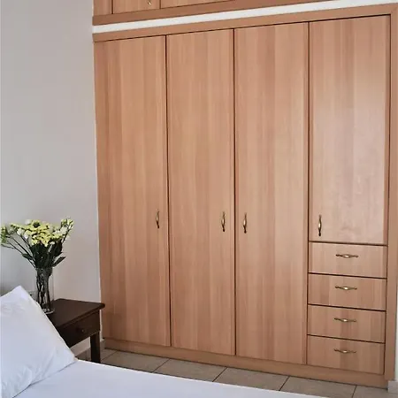 Apartment Emorfia Kamari (Santorini)